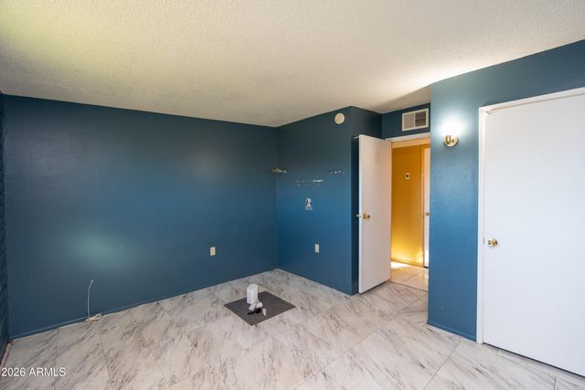 702 N SKYLINE Drive, Huachuca City, AZ 85616