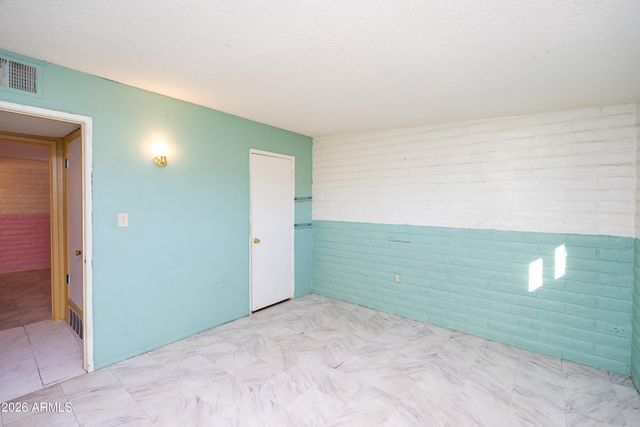 702 N SKYLINE Drive, Huachuca City, AZ 85616