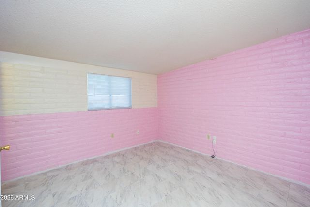 702 N SKYLINE Drive, Huachuca City, AZ 85616