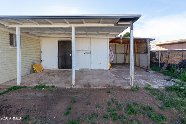 702 N SKYLINE Drive, Huachuca City, AZ 85616