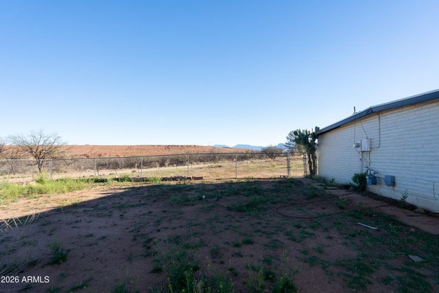 702 N SKYLINE Drive, Huachuca City, AZ 85616