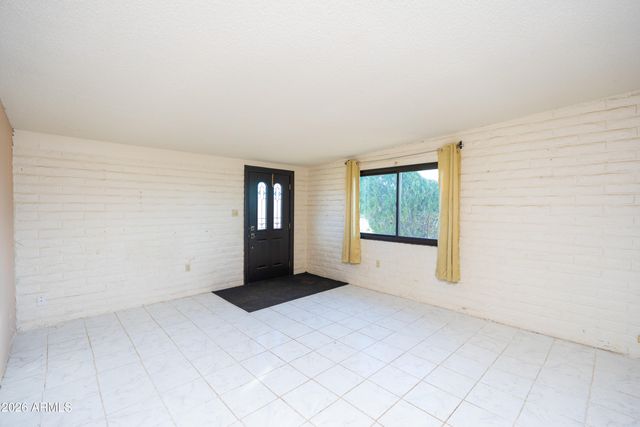 702 N SKYLINE Drive, Huachuca City, AZ 85616