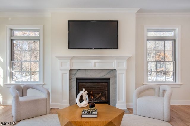 19 West Dr, Fairfield Twp., NJ 07004