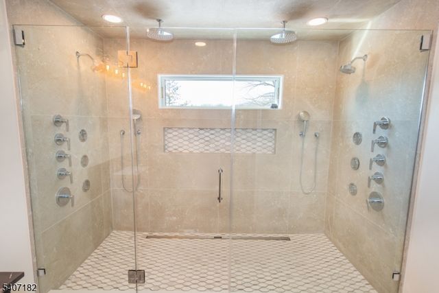 19 West Dr, Fairfield Twp., NJ 07004