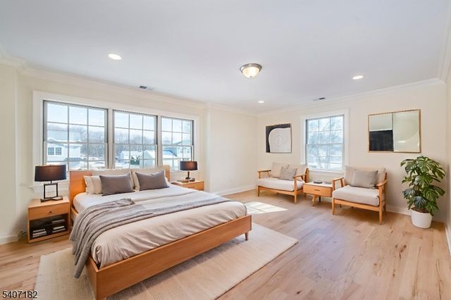 19 West Dr, Fairfield Twp., NJ 07004