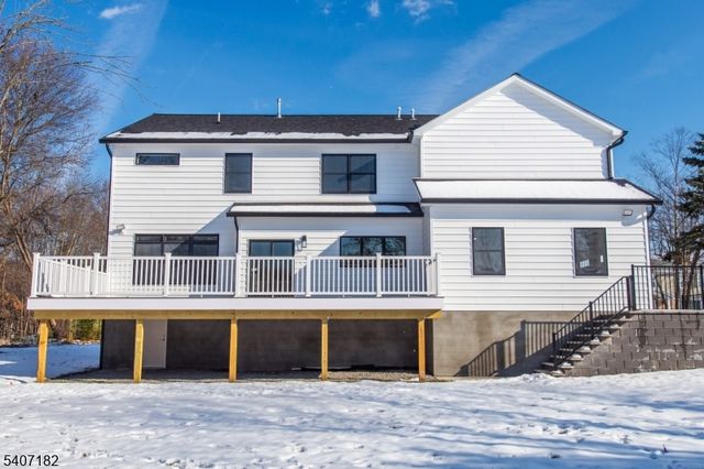 19 West Dr, Fairfield Twp., NJ 07004