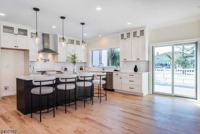 19 West Dr, Fairfield Twp., NJ 07004