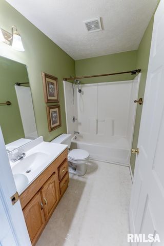 3510 N Kingston Dr Apt 25, Peoria, IL 61604