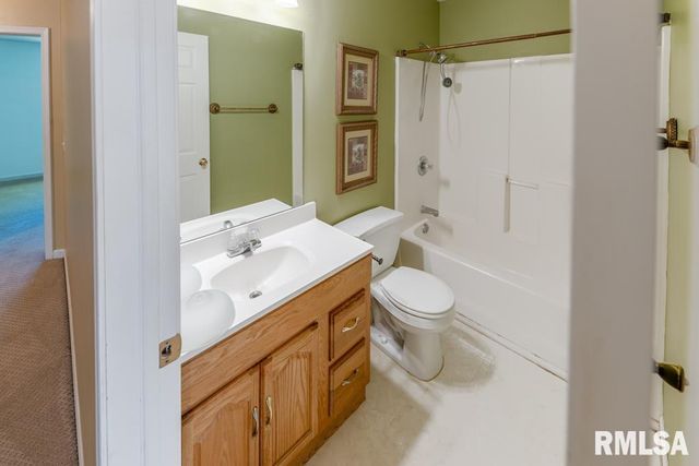 3510 N Kingston Dr Apt 25, Peoria, IL 61604
