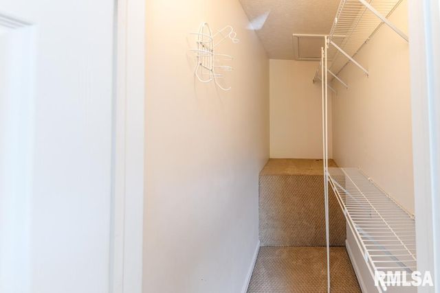 3510 N Kingston Dr Apt 25, Peoria, IL 61604
