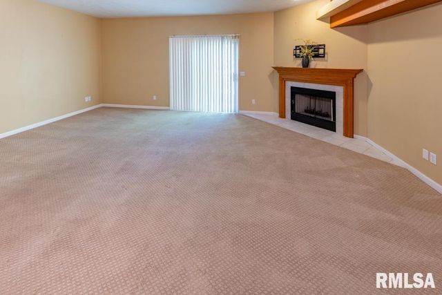 3510 N Kingston Dr Apt 25, Peoria, IL 61604