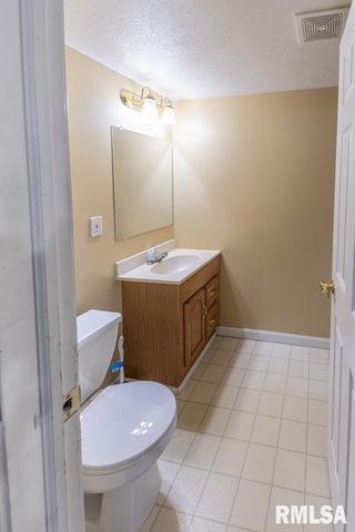 3510 N Kingston Dr Apt 25, Peoria, IL 61604