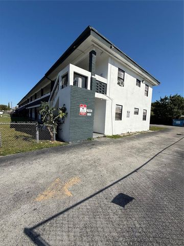 7155 NW 17th Ave 13, Miami, FL 33147