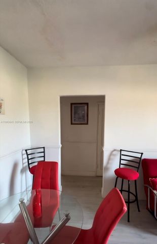 7155 NW 17th Ave 13, Miami, FL 33147