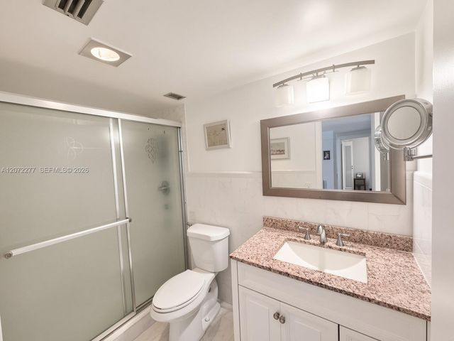 1470 NE 125th Terrace 407, North Miami, FL 33161