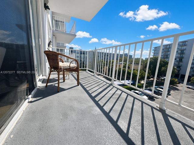1470 NE 125th Terrace 407, North Miami, FL 33161