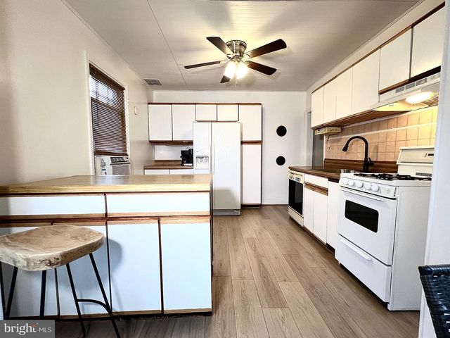 303 WILLOW AVE, Baltimore, MD 21206