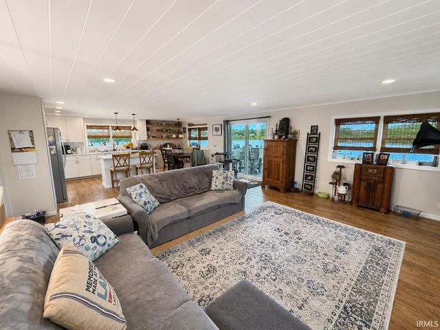 6767 N 300 E, Monon, IN 47959