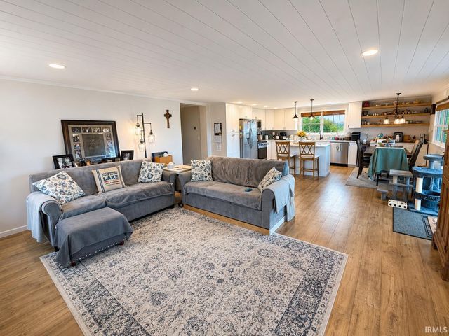6767 N 300 E, Monon, IN 47959