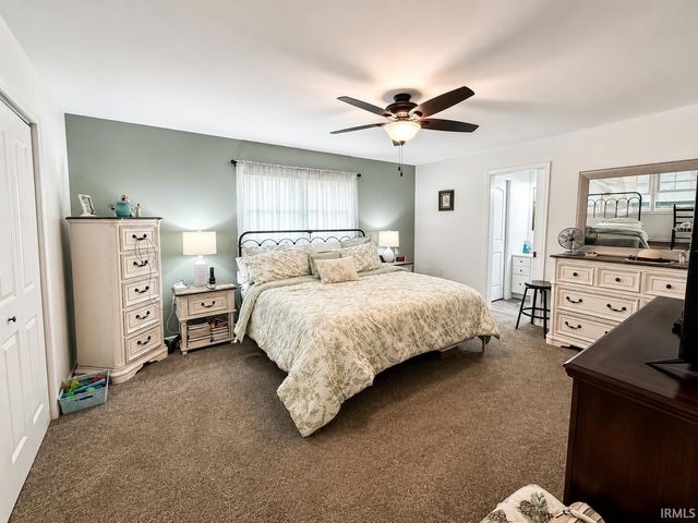 6767 N 300 E, Monon, IN 47959