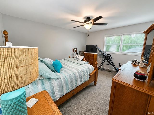 6767 N 300 E, Monon, IN 47959