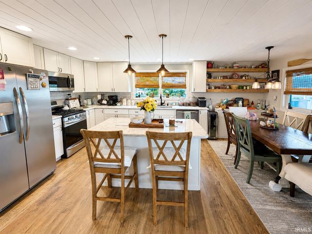 6767 N 300 E, Monon, IN 47959