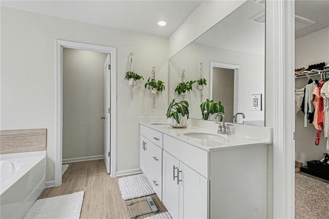 4161 Dean Grove Way, Loganville, GA 30052