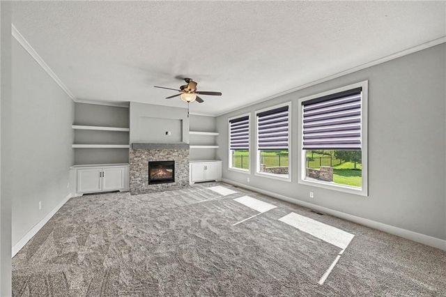 9543 N Kentucky Avenue, Kansas City, MO 64157