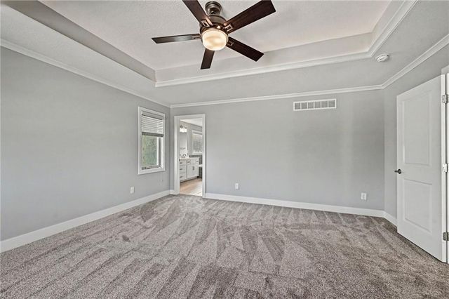 9543 N Kentucky Avenue, Kansas City, MO 64157