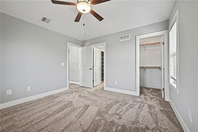 9543 N Kentucky Avenue, Kansas City, MO 64157