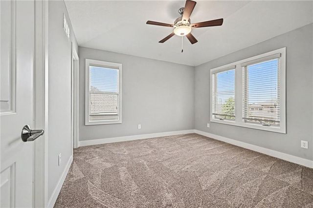 9543 N Kentucky Avenue, Kansas City, MO 64157
