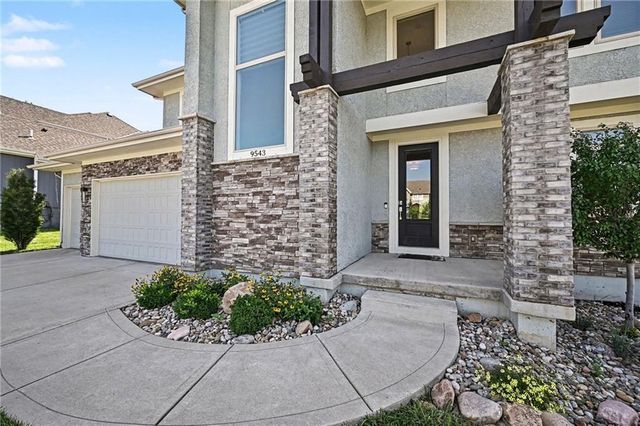 9543 N Kentucky Avenue, Kansas City, MO 64157