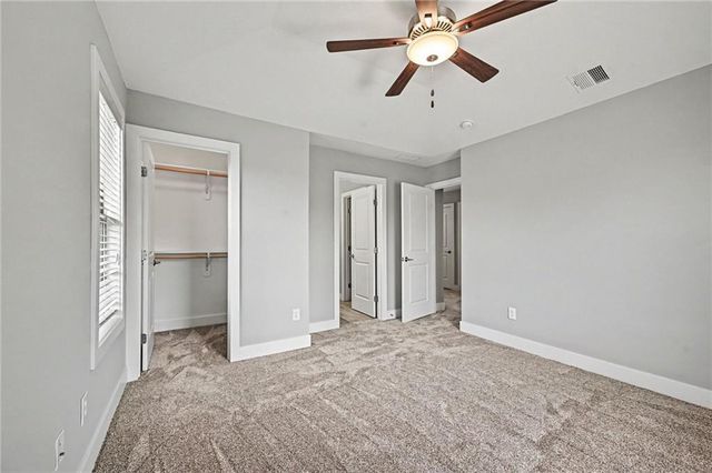 9543 N Kentucky Avenue, Kansas City, MO 64157