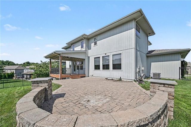 9543 N Kentucky Avenue, Kansas City, MO 64157