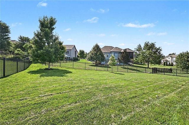 9543 N Kentucky Avenue, Kansas City, MO 64157