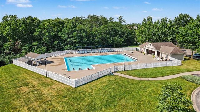 9543 N Kentucky Avenue, Kansas City, MO 64157
