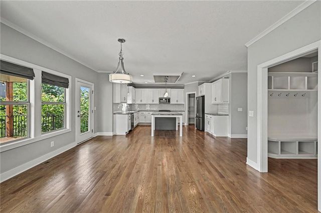 9543 N Kentucky Avenue, Kansas City, MO 64157