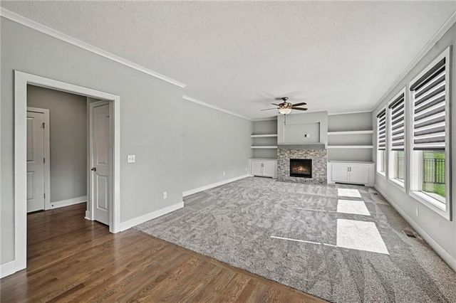 9543 N Kentucky Avenue, Kansas City, MO 64157