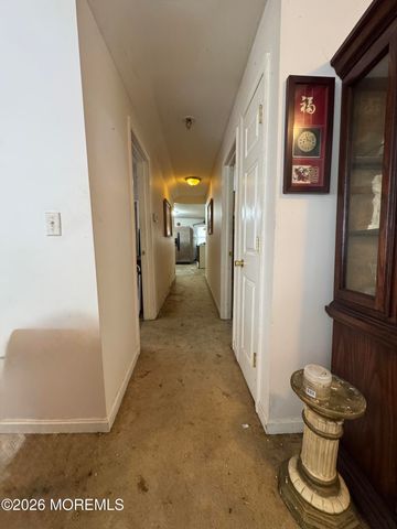 8 Shadynook Street, Keansburg, NJ 07734