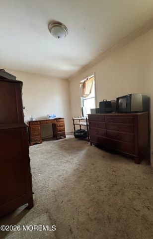 8 Shadynook Street, Keansburg, NJ 07734