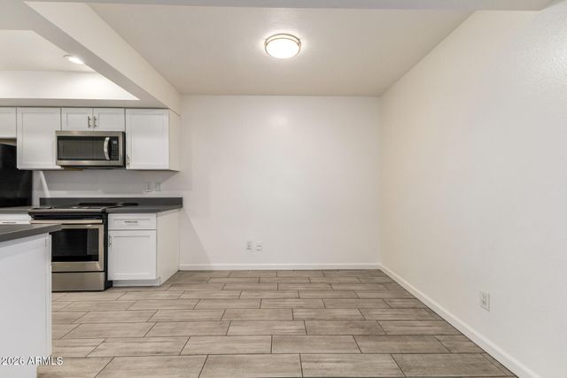 5966 W AUGUSTA Avenue, Glendale, AZ 85301