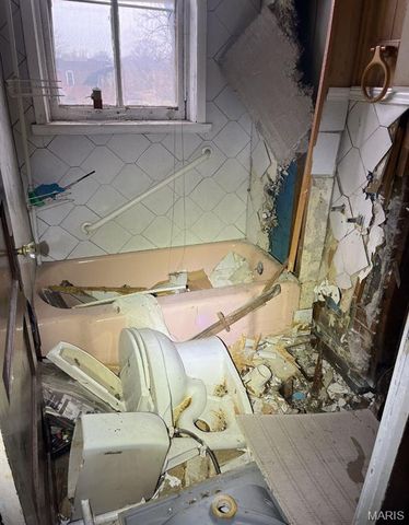 5942 Lotus Avenue, St Louis, MO 63112