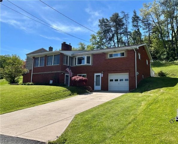 804 Redwood Dr, Cecil, PA 15057