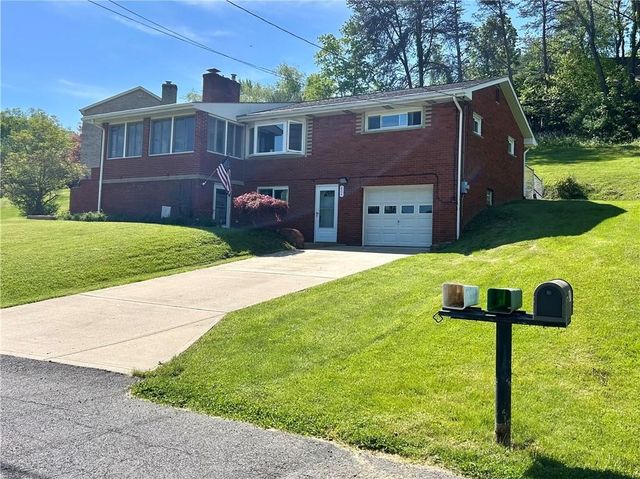 804 Redwood Dr, Cecil, PA 15057