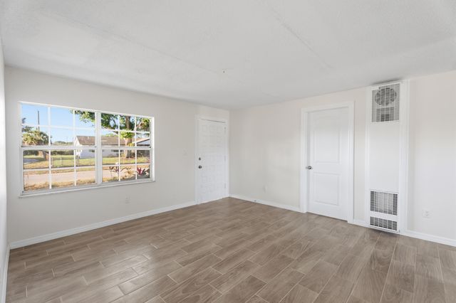 303 Essex Drive, Fort Pierce, FL 34946