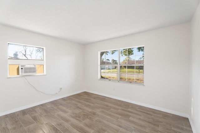 303 Essex Drive, Fort Pierce, FL 34946