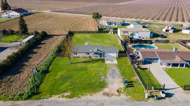 4212 Merritt Drive, Traver, CA 93673