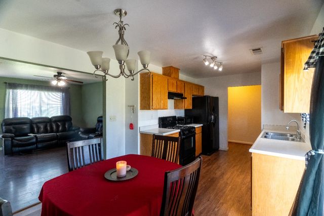 4212 Merritt Drive, Traver, CA 93673