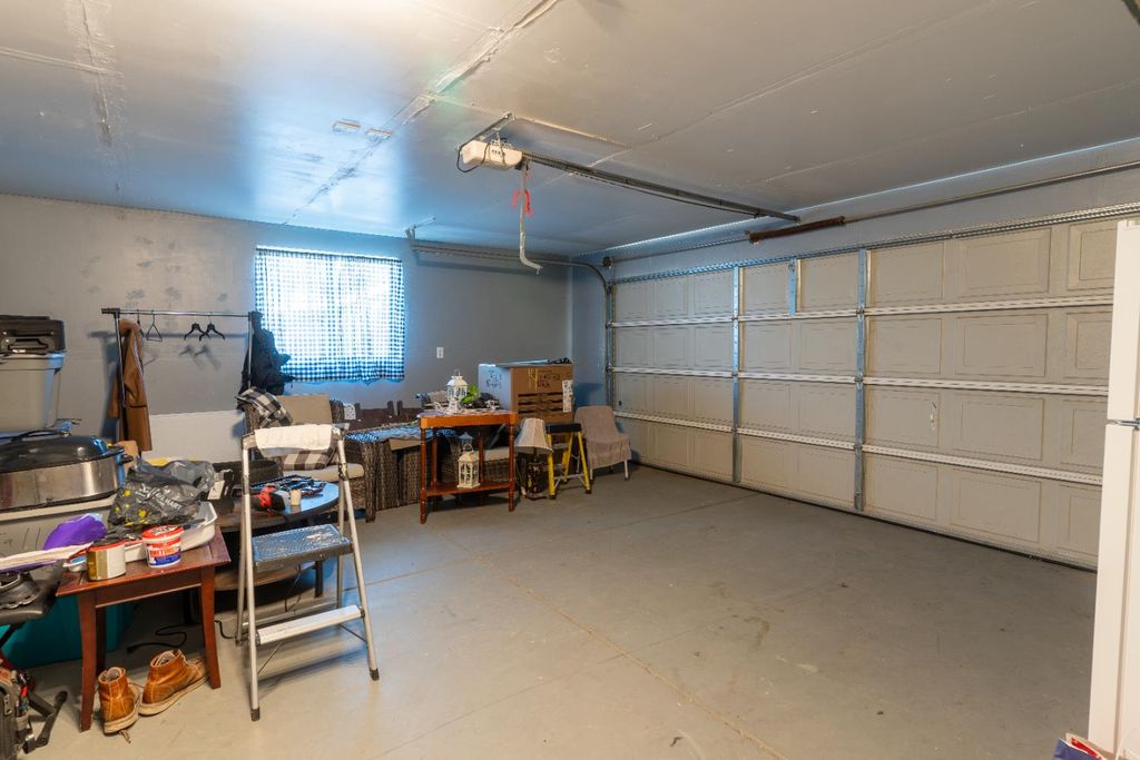 Image 14 of property listing at 4212 Merritt Drive, Traver, CA 93673