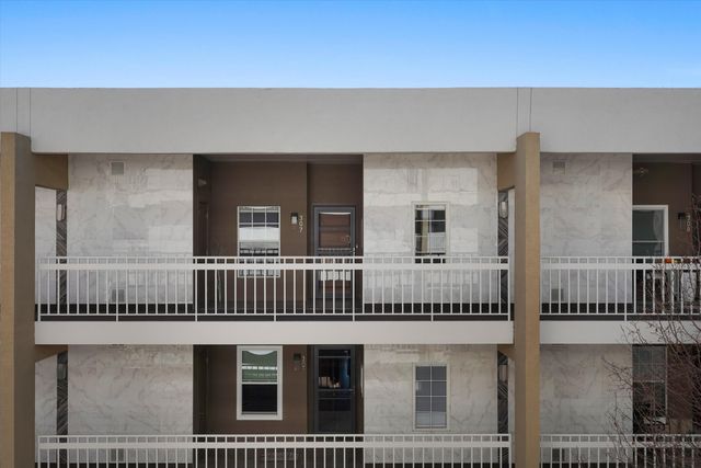 1325 Park Avenue SW APT 307, Albuquerque, NM 87102